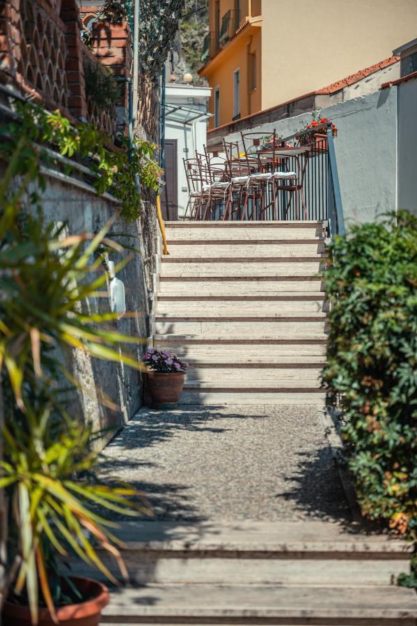 타오르미나 Elegant R&B Floridia B&B 외부 사진